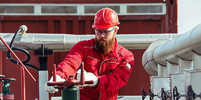 How to Make the Oil and Gas Workplace Safer